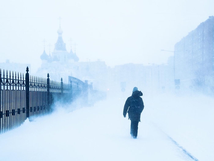 Снежная погода, метель и гололедица 